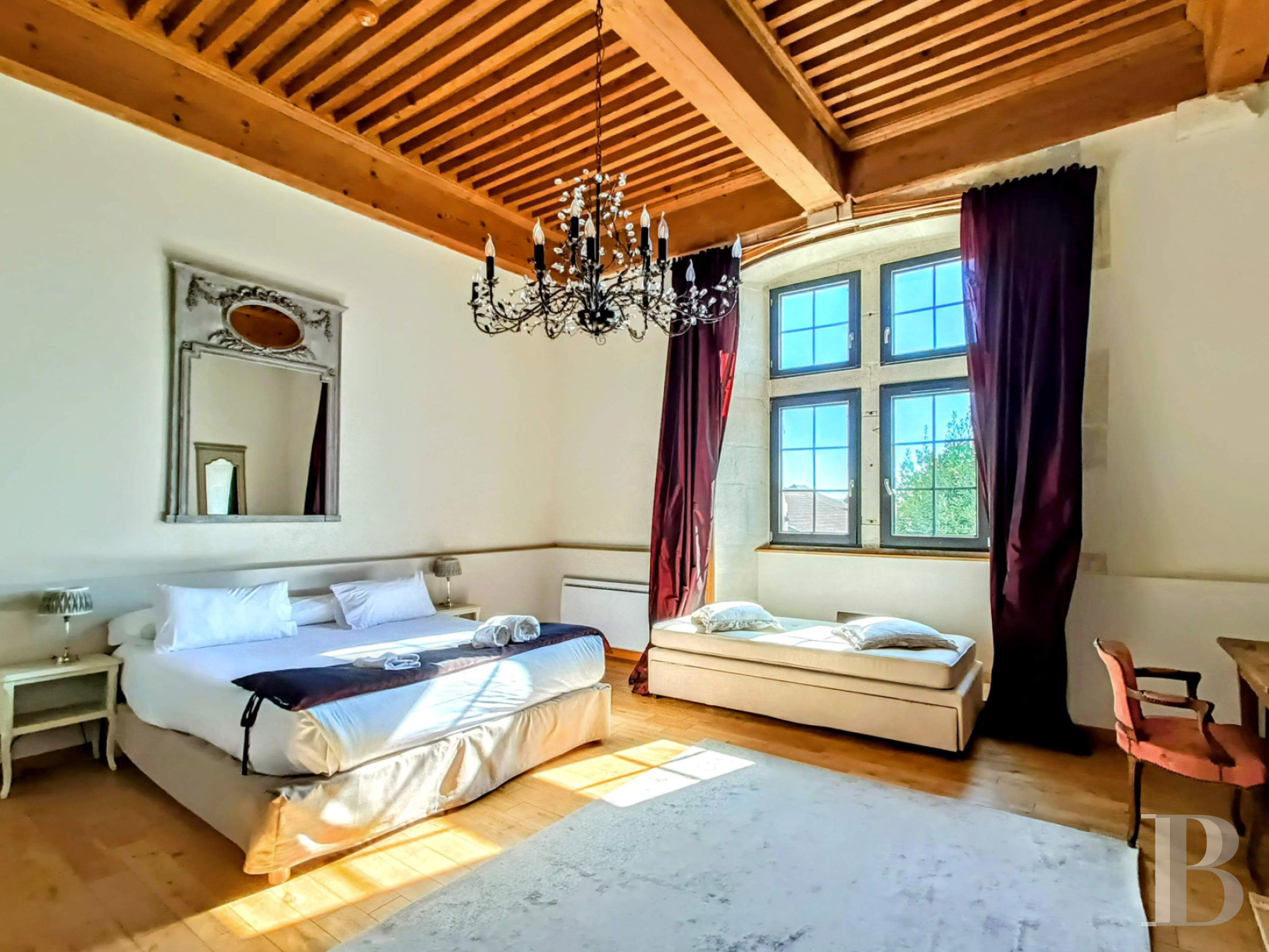 Dans l’Ain, au nord-est de Lyon et au cœur du Bugey, un château-hôtel du 16e siècle - photo  n°10